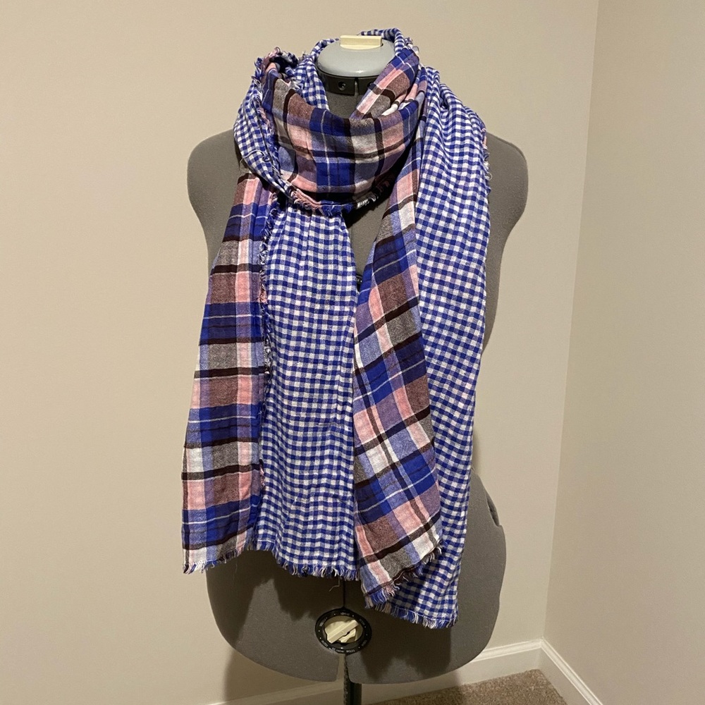 Pink and blue reversible scarf